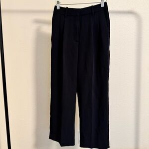 Aritzia Cropped Effortless Pant Navy Blue